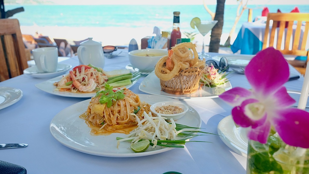 which cruise line has the best food, which cruise line has the best free food